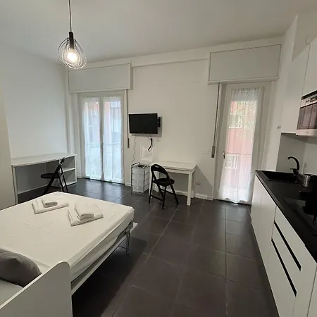 Be Your - Citylife Nest Apartment *